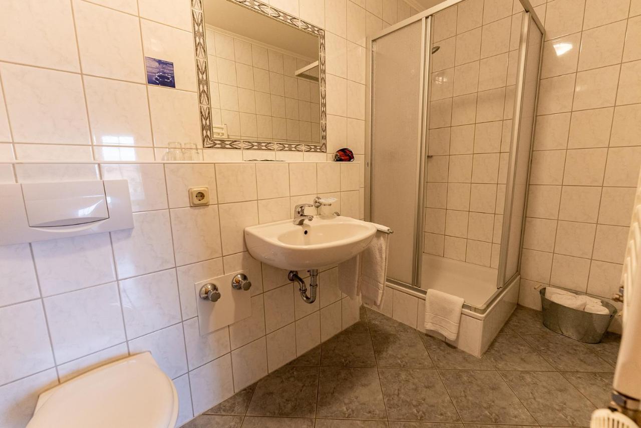 Hotel Fronhof Mettendorf Esterno foto